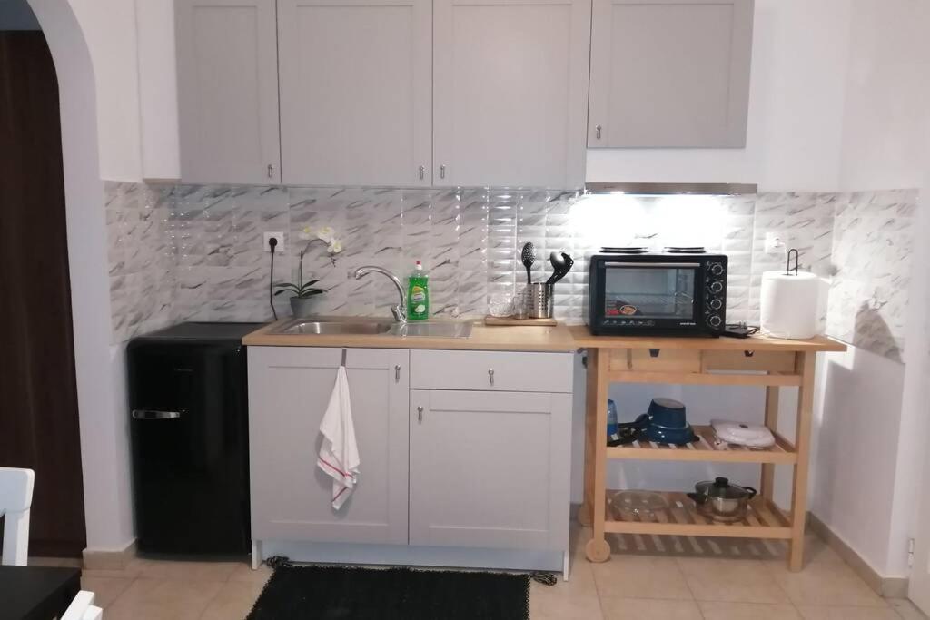 Cozy Apartment Ialysos  Bagian luar foto