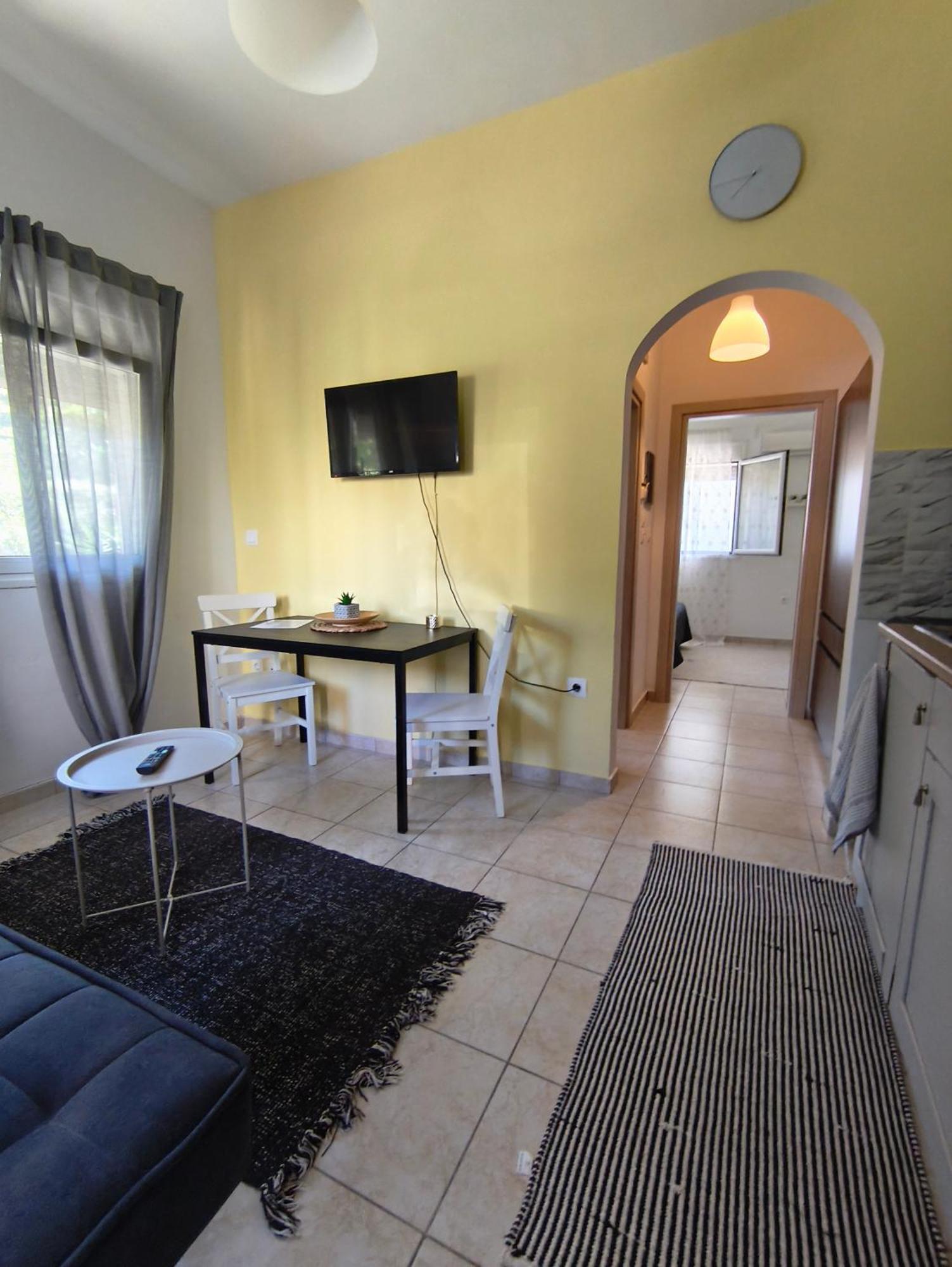 Cozy Apartment Ialysos  Bagian luar foto